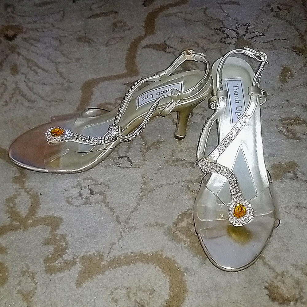 Touch Ups Kristal Gold Metallic Pumps